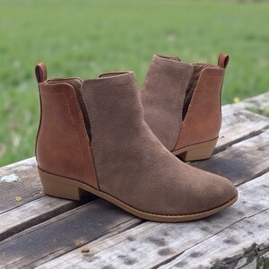 Corkys Girls Shield Bootie Cognac/Beige Faux Leather 1” Heel NIB